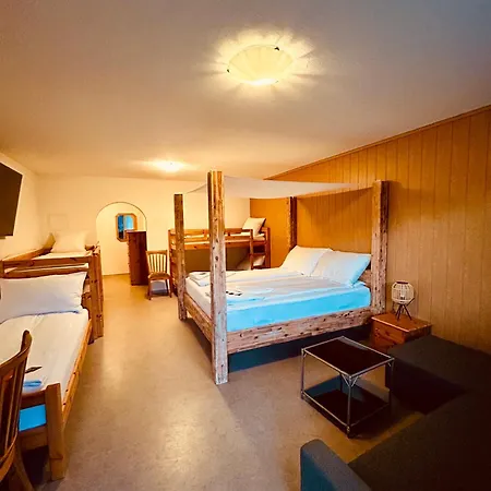 Spacious In Swiss Alps * クロスタース